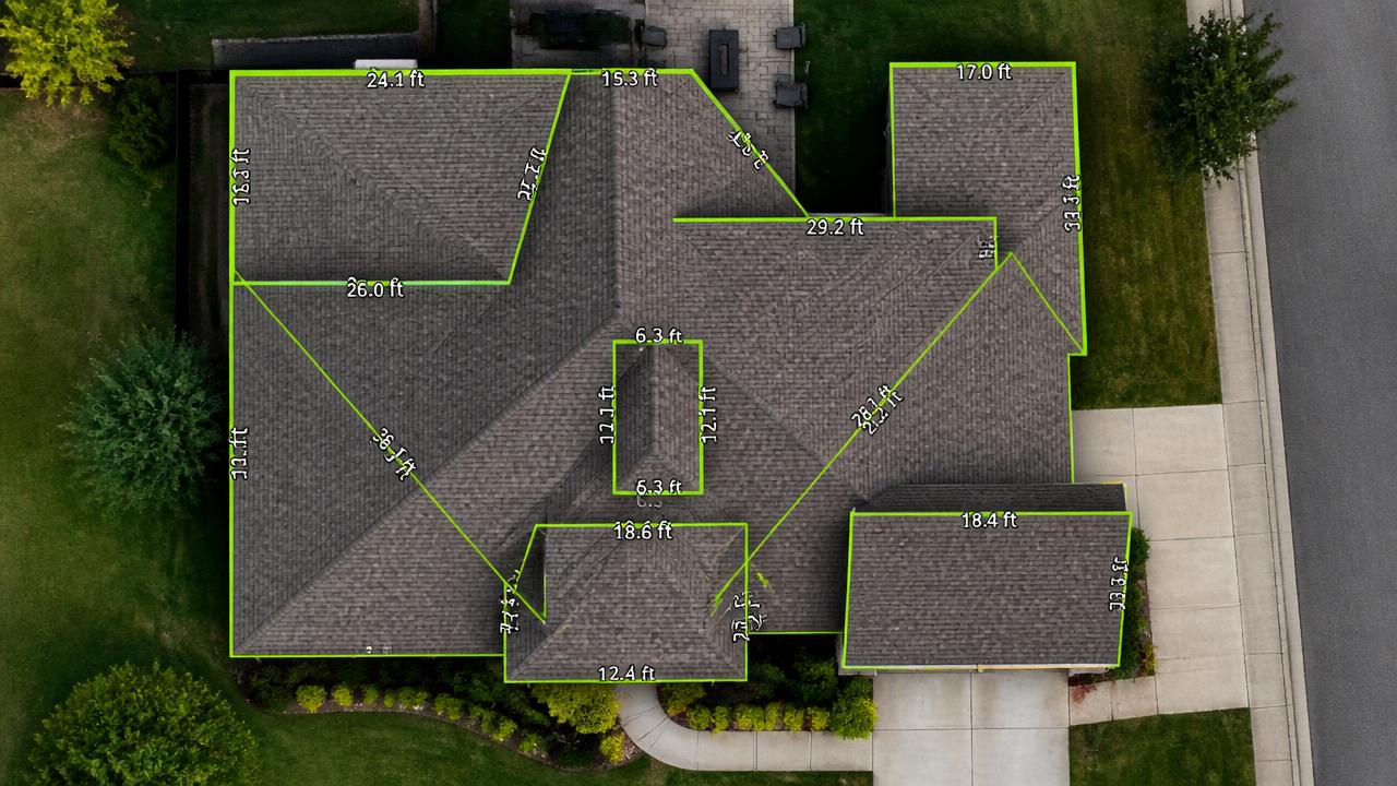 Satellite view of a traced roof with measured edges